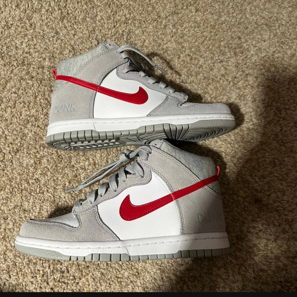 NIKE DUNK SE (GS)
